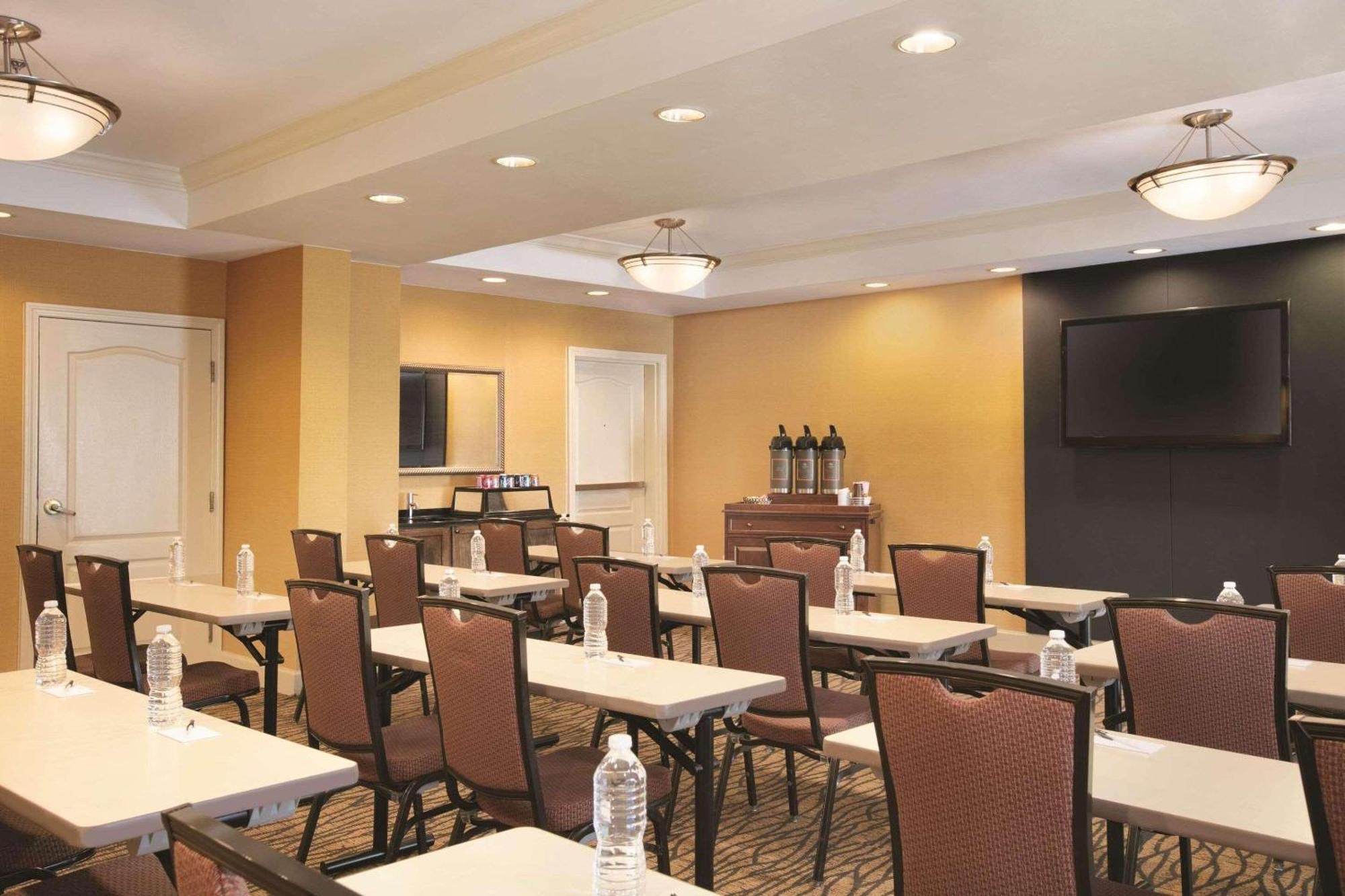 Country Inn & Suites By Radisson, Atlanta Airport North, Ga Εξωτερικό φωτογραφία